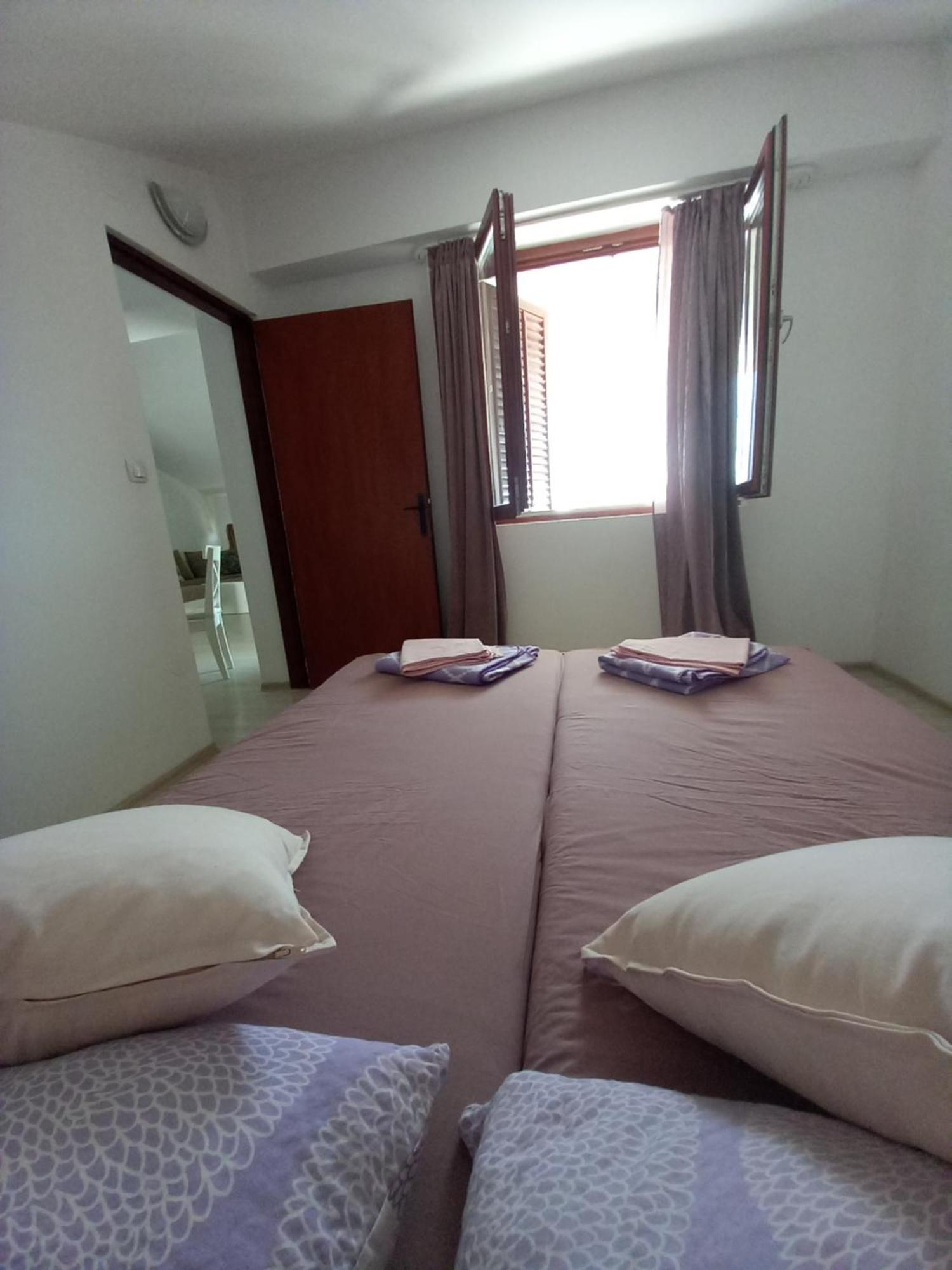 Apartmani Rab - Adrijana & Aleksandra Banjol Pokoj fotografie
